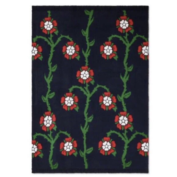 Rowing Blazers Target Rose Print Throw Blanket - Picture 1 of 10